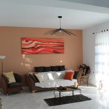 Helia بلدة كوس